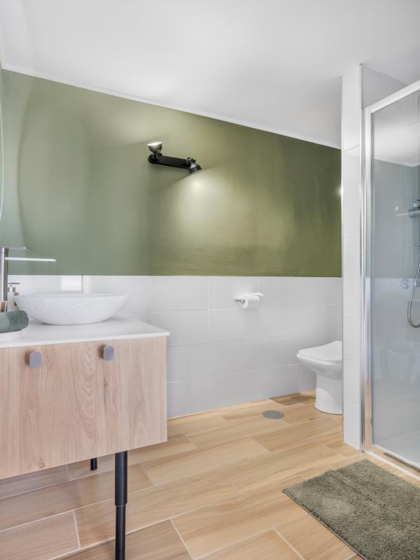 En-suite bathroom for room 1 with walk-in shower and vessel sink